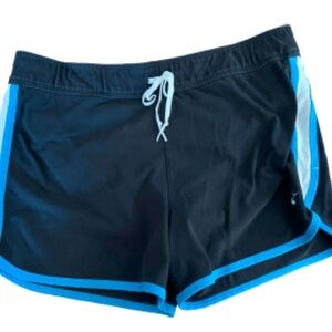 Nike shorts 3 pairs in various colors
(3)
